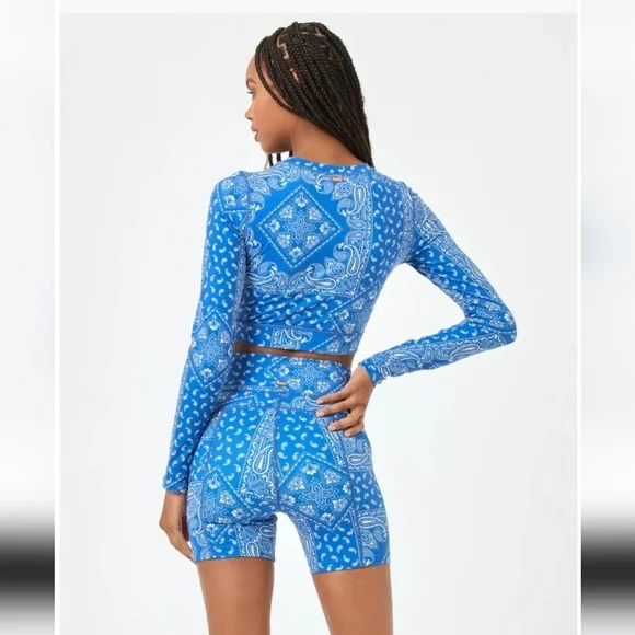 L*Space The Aim High Crop Top & Printed Carter Bike Shorts•Size XL - Picture 6 of 12